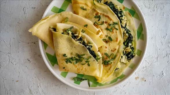 Wytrawne naleśniki na obiad: Szybkie i sycące przepisy