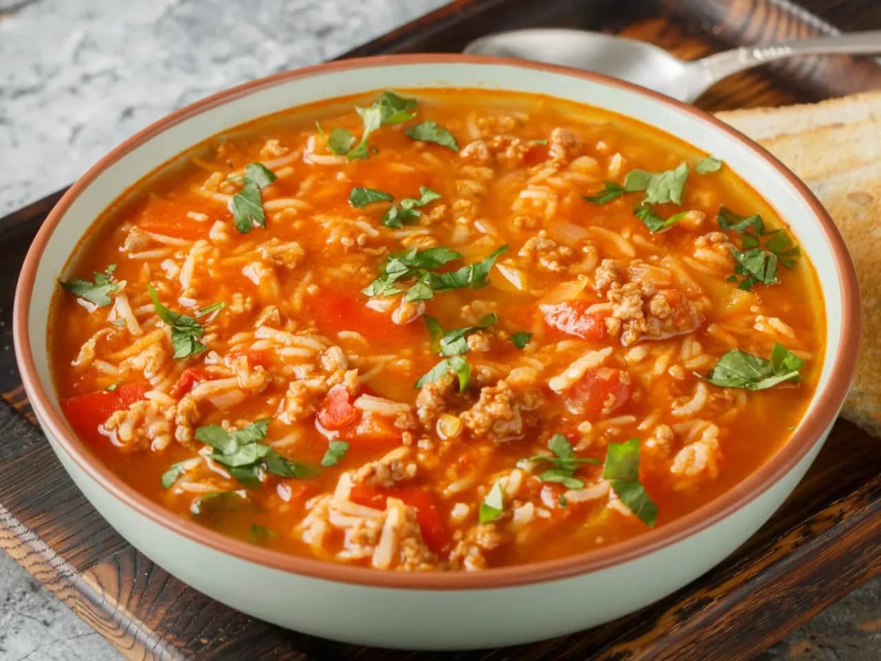 Obiad: Jaka zupa? Od szybkiej po sycącą znajdź swoją!